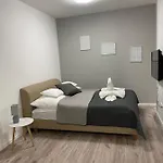 Paskom Apartmanhaz Διαμέρισμα Nyergesujfalu
