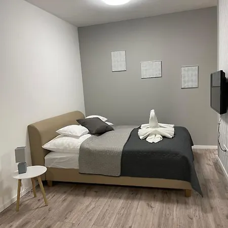 Paskom Apartmanhaz Lägenhet Nyergesujfalu
