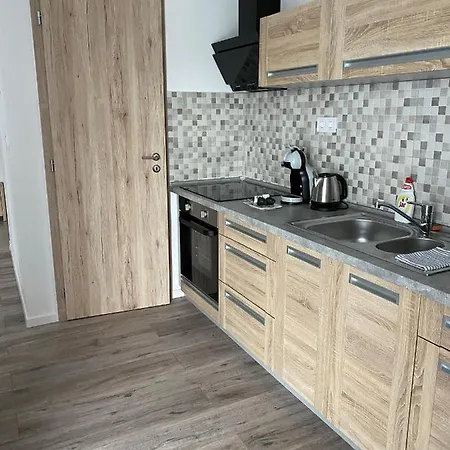 Lägenhet Paskom Apartmanhaz Nyergesujfalu