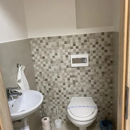 Paskom Apartmanhaz Lägenhet