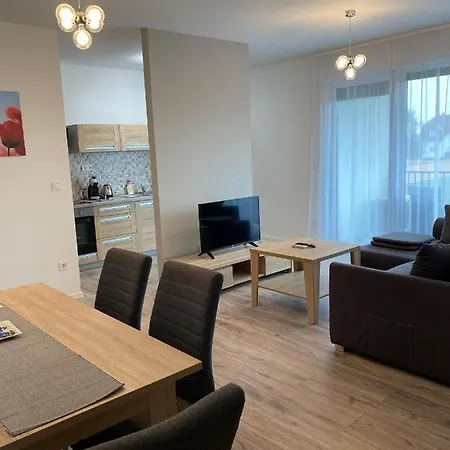 شقة Paskom Apartmanhaz *