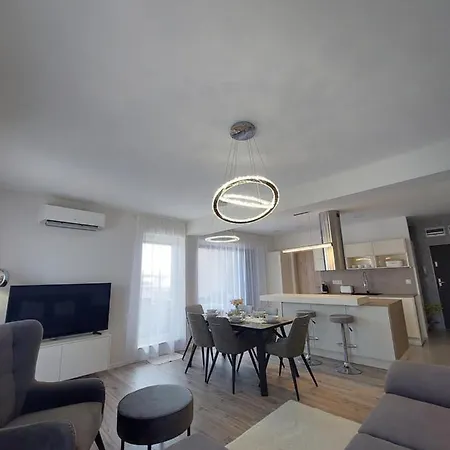 Lägenhet Paskom Apartmanhaz *