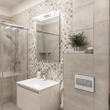 Paskom Apartmanhaz * Nyergesujfalu