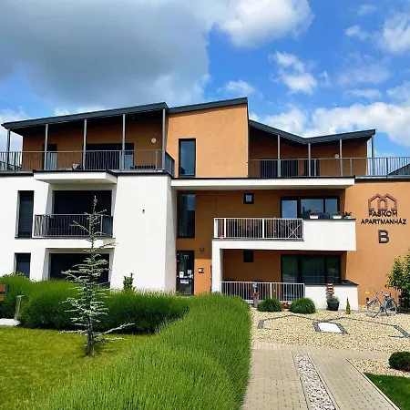 Paskom Apartmanhaz *